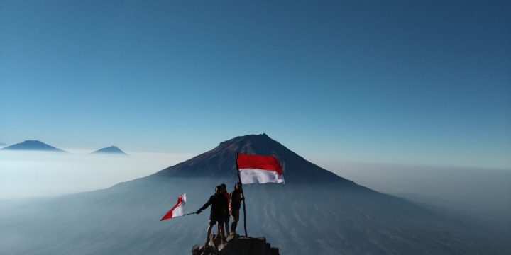 satelit merah putih
